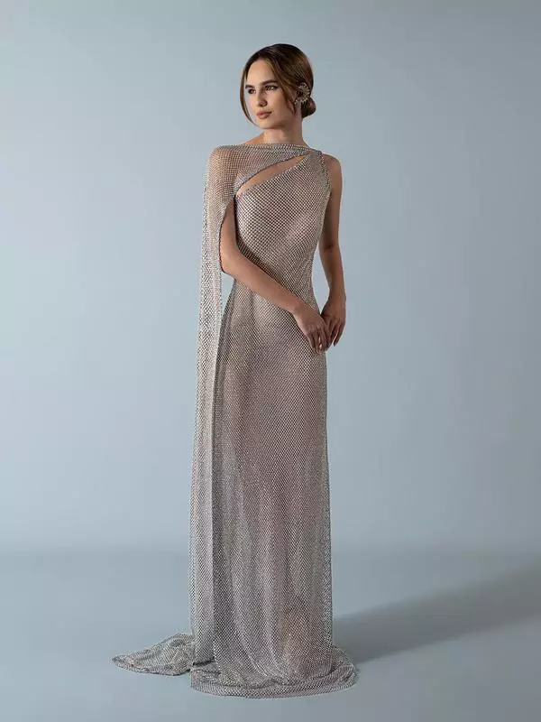 One-shoulder metallic gown