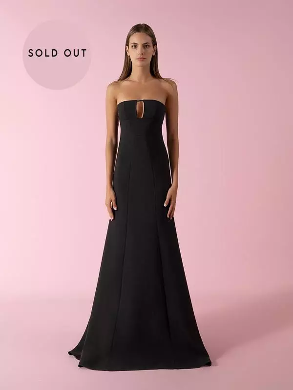 Strapless form-fitting dress