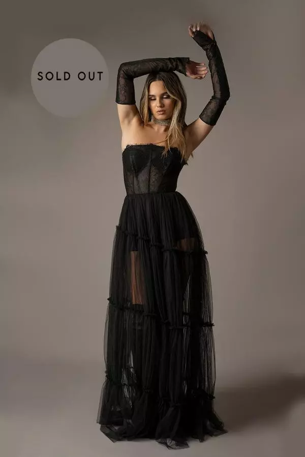 Off-the-shoulder lace dress