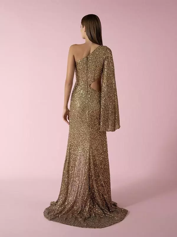 One-shoulder shimmering dress