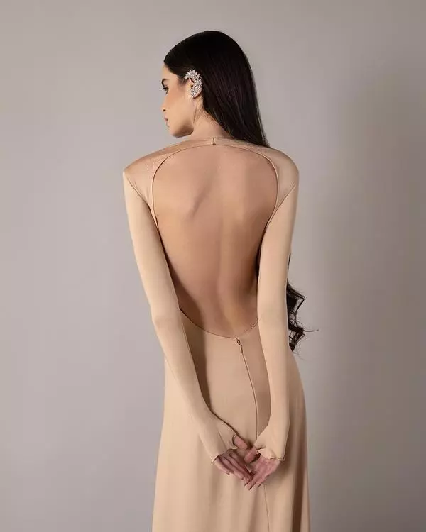 Form-fitting jersey dress 