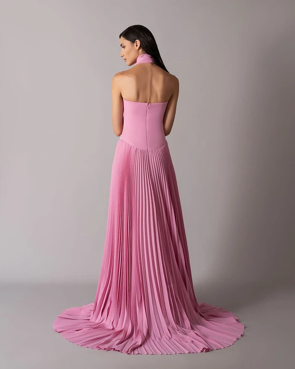 Straight cut bodice with pleated skirt